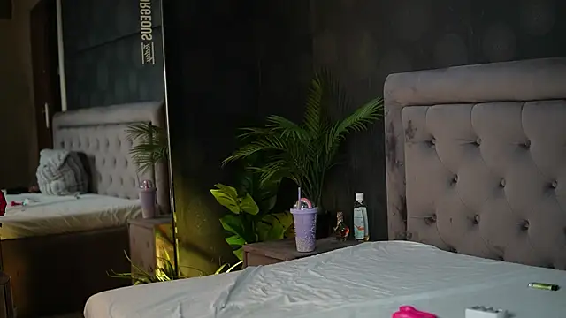 CelineHeaven's Live XXX Chat