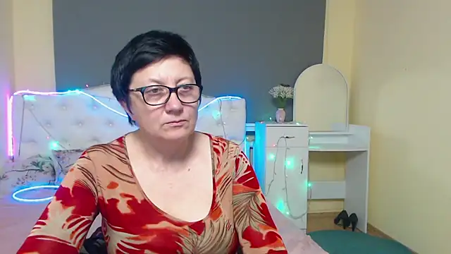EmilyL0ve: онлайн-секс-чат