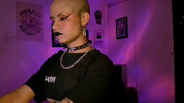 alex_one888 – Naživo XXX chat