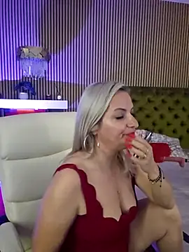 LadyTouch – Naživo XXX chat