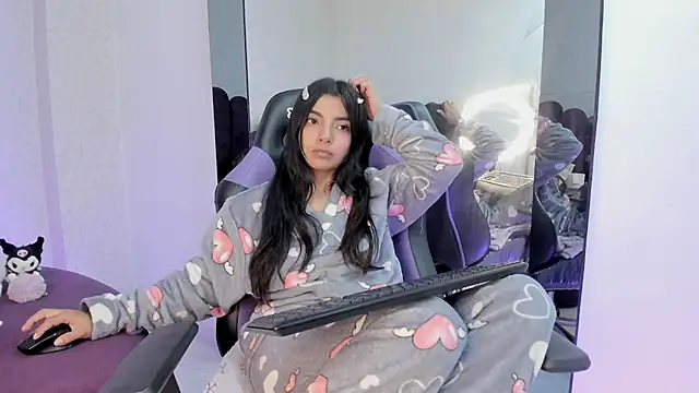 sofi_soft_ Adlı Modelin Canlı XXX Sohbeti
