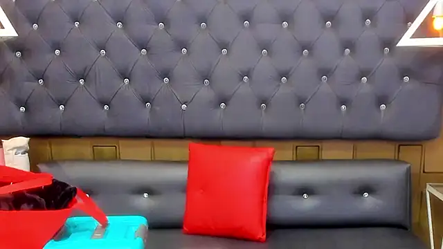Chatroom XXX en direct de CaroBeltran