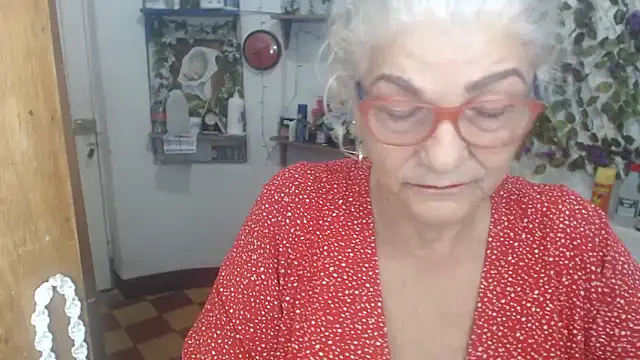 FunnyGrandma Webcam Show