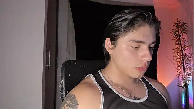 Show modela Giordano_Russo na web-kameri