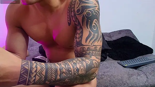 BrayaanFitのライブXXXチャット