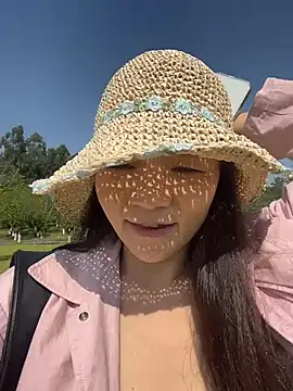xiaochengzi505 在線直播表演
