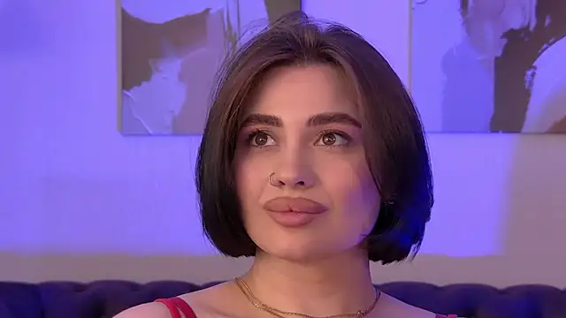 AdrianaToress' Live XXX Chat