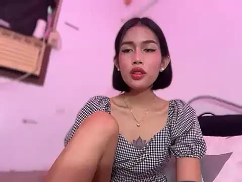 แชท XXX สดของ YougotLara
