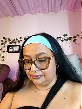 Gia_Nahomi's Live XXX Chat