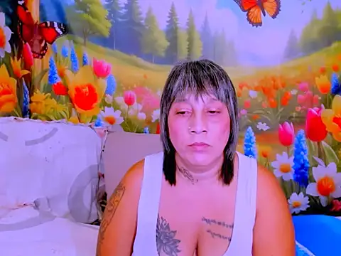 indianroxy's Live XXX Chat