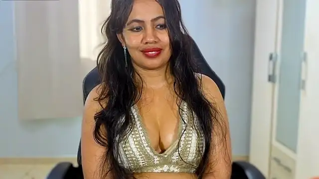 FannyXhot Chat XXX in diretta