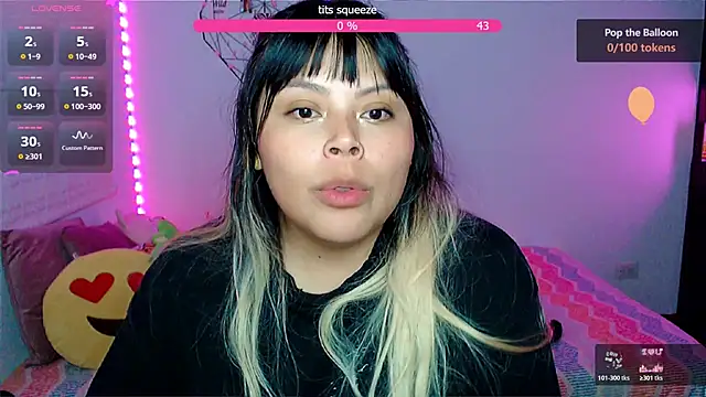 Živý XXX chat EllieMoonX