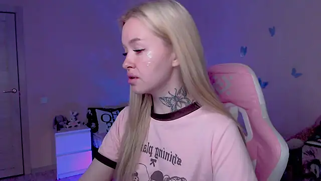 Chat +18 de Naughty_Mable ao vivo