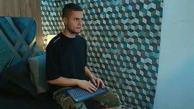 Joaho_Fernandezn Webbikameraesitys
