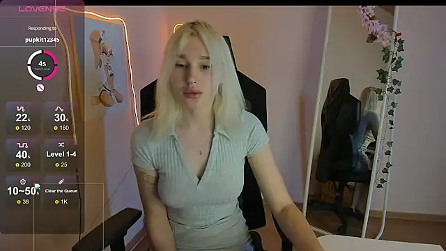 EvelinaLuu's Live XXX Chat
