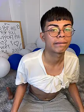 Chat XXX en directo de Asher_Young