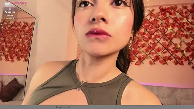 Chat +18 de Sweet_Candies ao vivo