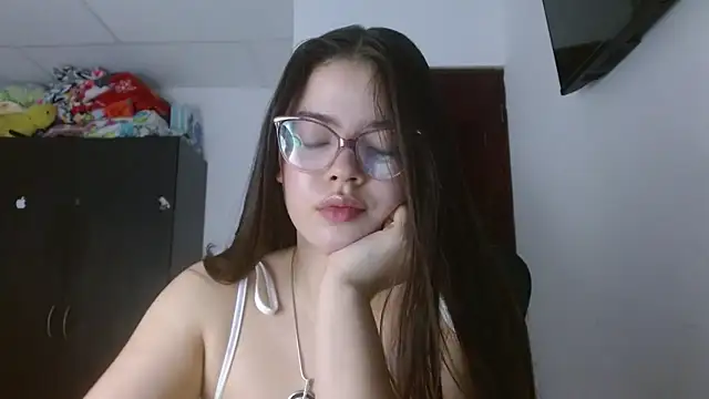 Valentina2390のライブXXXチャット