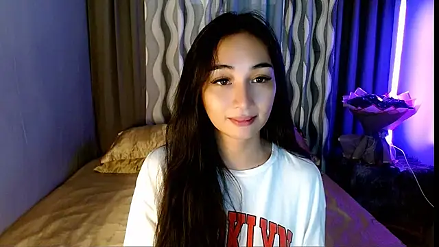 SweetLilly_18's Webcam Show