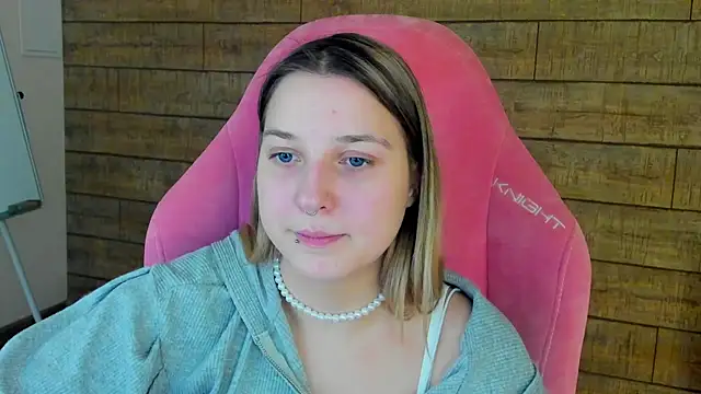 Chat +18 de TinnaBurton ao vivo