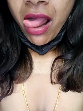 Show modela Premalatha_28 na web-kameri