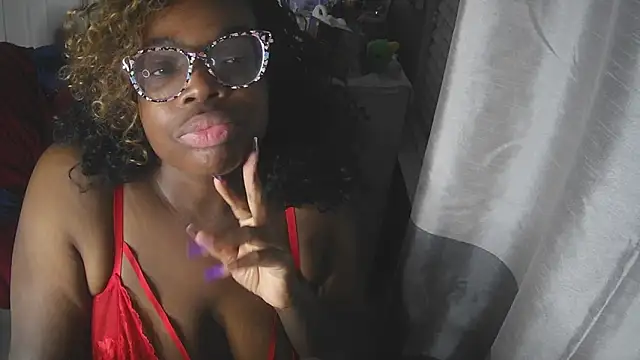 UriUniverse69's Webcam Show