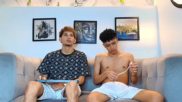 YOUNG_BOYS_HELL: απευθείας συνομιλία ΧΧΧ