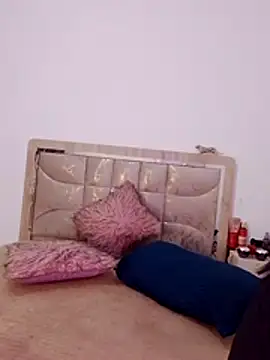 XXX chat uživo modela Miaa_flame