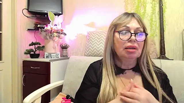 SusieNoreen Live XXX-chat