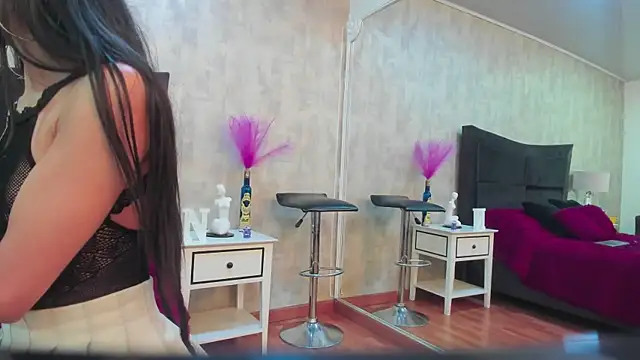 NahomyCarther – Live XXX-chat