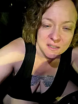 julimonroe's Live XXX Chat