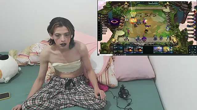 Show de ShyBabyFem na webcam