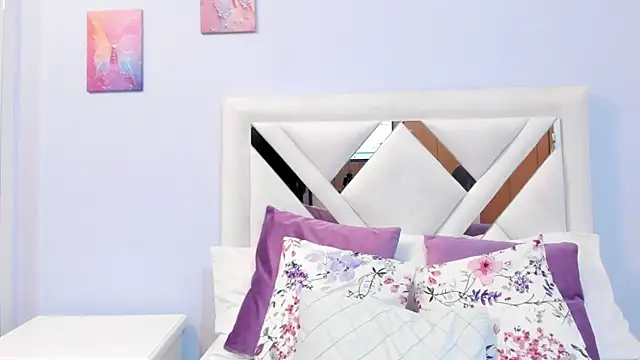 LexiiBloom Adlı Modelin Canlı XXX Sohbeti