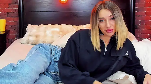 ChristynaRoss Chat XXX live