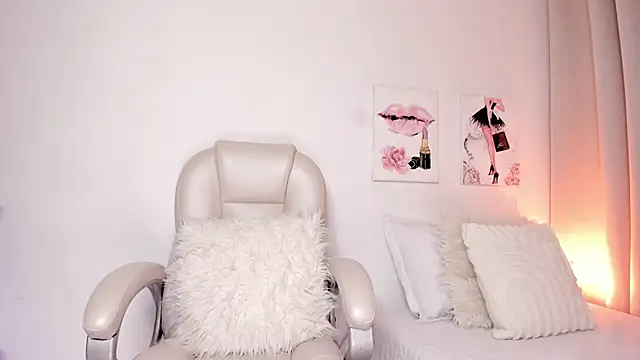 ReynaLuxe's Live XXX Chat