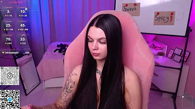 Michela_Fruet: онлайн-секс-чат
