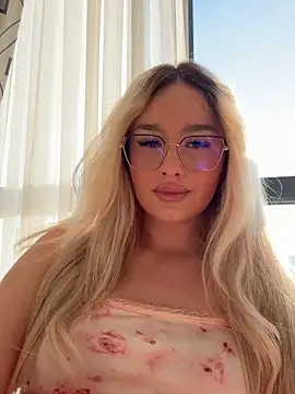 Show modela mollyxxx na web-kameri