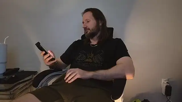 AlbinoAdonis webkamerás műsora