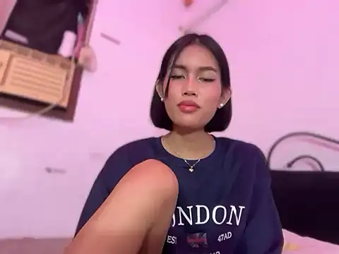 YougotLara's Webcam Show
