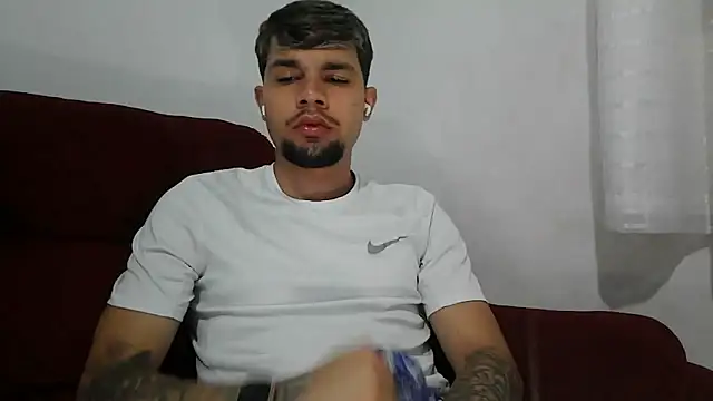 Chat +18 de newdelight ao vivo