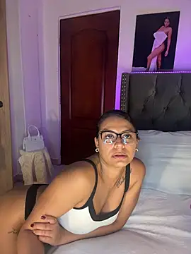 Онлайн чат XXX ema_zoe