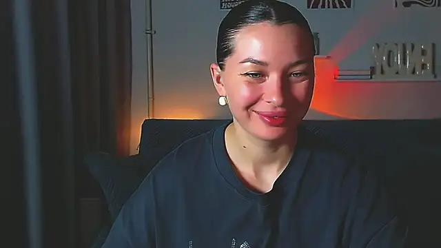 دردشة AlexaSven الجنسية المباشرة