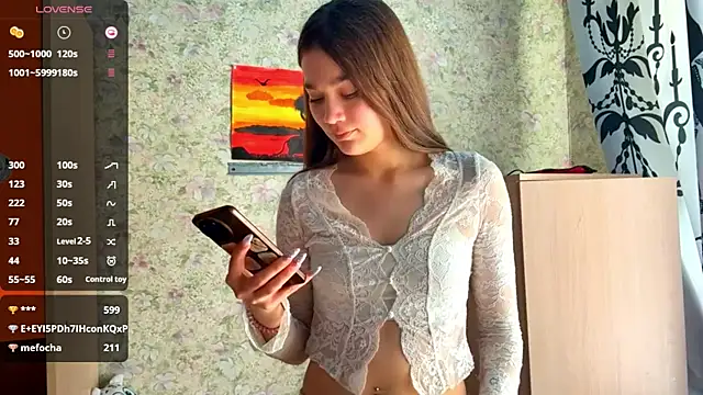 Cuteviola: απευθείας συνομιλία ΧΧΧ