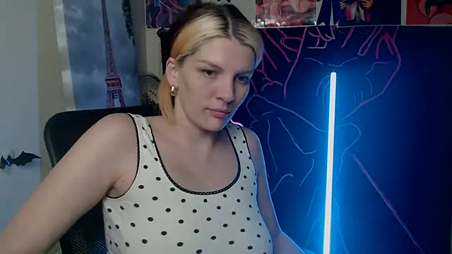VanessaRey_ Adlı Modelin Canlı XXX Sohbeti