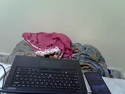 Sweet_Candy08 Show in webcam