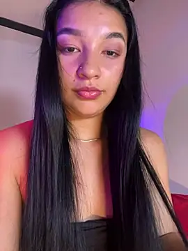 Hhannachiki's Live XXX Chat