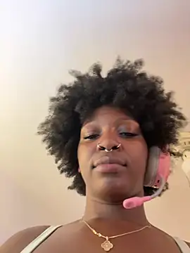 Chatroom XXX en direct de mochakaia