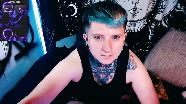 Marieblueeyes 现场XXX聊天