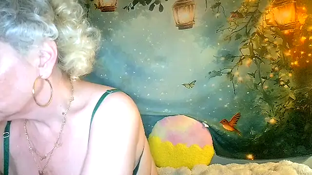 Blondie_the_librarian: απευθείας συνομιλία ΧΧΧ