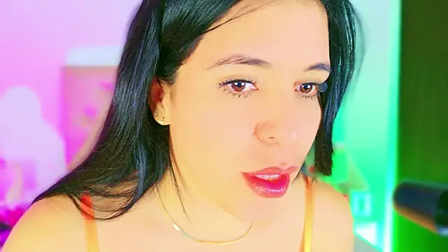 Chat XXX ao vivo de CharlootteEvans